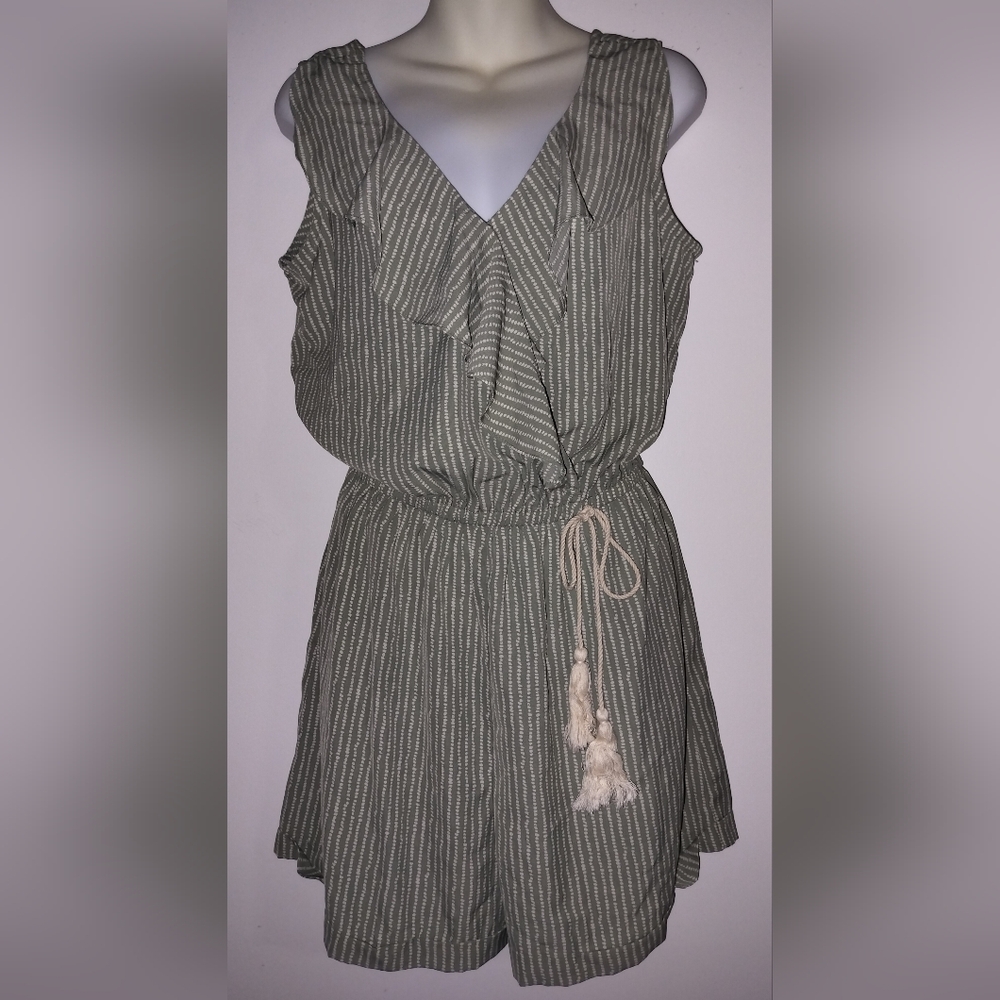 NWT Women's Gigio Sleeveless Striped Romper M
